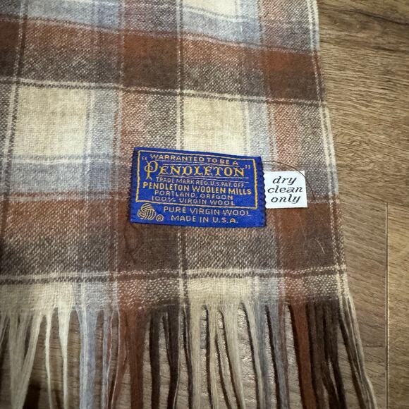 Vintage Pendleton 100 Percent Pure Virgin Wool Gray Ivory Red 48" X 12" - Picture 2 of 4